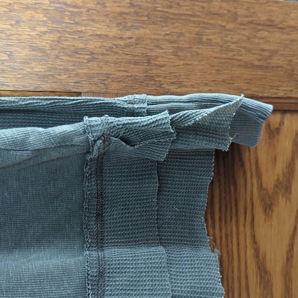 Melrose and Market Distressed Waffle Knit Long Sleeve Scoop Wide Neck Blouse M - Picture 2 of 6